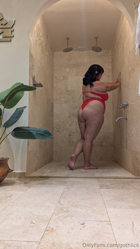 Naakte gelekte OnlyFans-foto van Gothiick