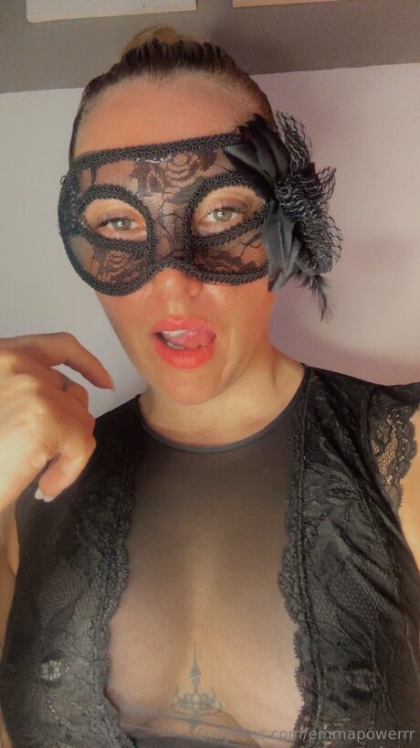 Naakte gelekte OnlyFans-foto van Emmapowerrr