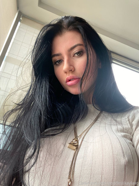 Naakte gelekte OnlyFans-foto van Goddess Kayla