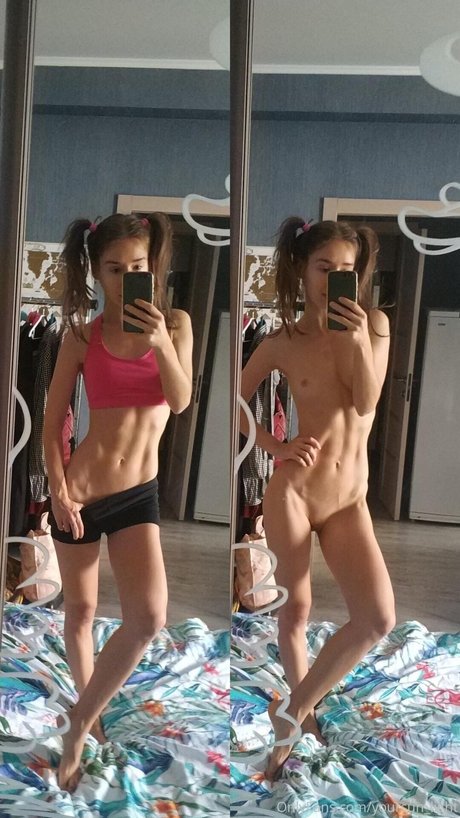 Naakte gelekte OnlyFans-foto van Cute Baby