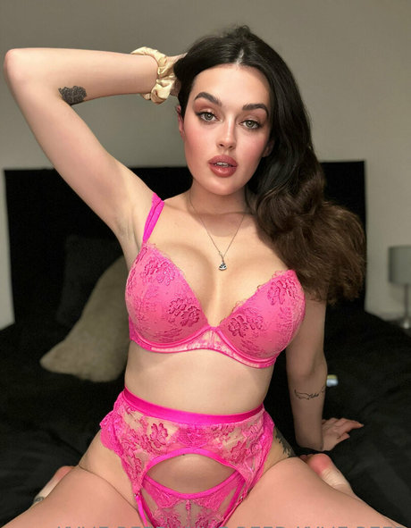 Naakte gelekte OnlyFans-foto van Kyliereed