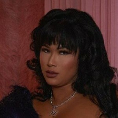 Naakte gelekte OnlyFans-foto van Michelle Yee