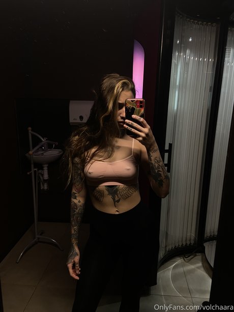 Naakte gelekte OnlyFans-foto van Volchara