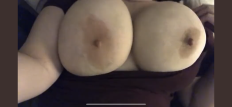 Naakte gelekte OnlyFans-foto van Droolybabie