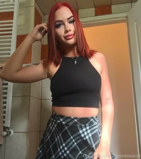 Naakte gelekte OnlyFans-foto van Kovacs Jazmin