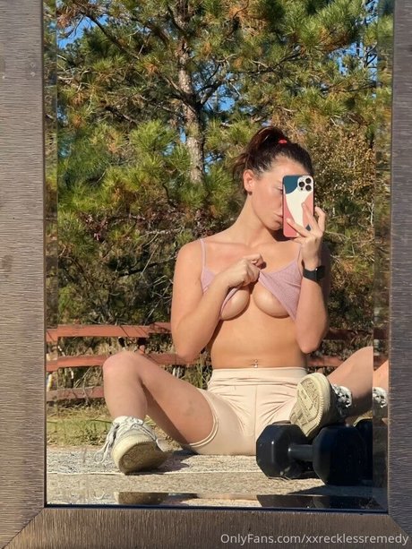 Naakte gelekte OnlyFans-foto van Xxrecklessremedy