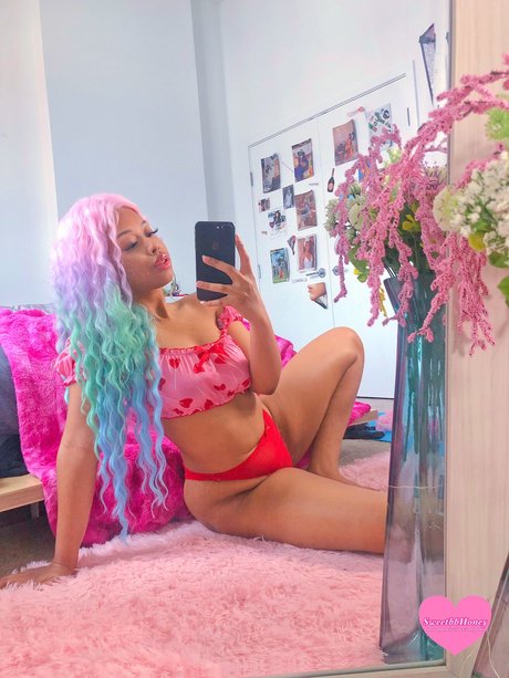 Naakte gelekte OnlyFans-foto van Goddess Honey 777