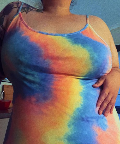 Naakte gelekte OnlyFans-foto van Fat Puthy Lipth