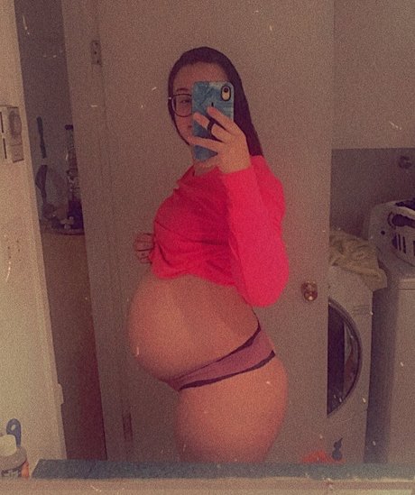 Naakte gelekte OnlyFans-foto van Catherine Cloutier