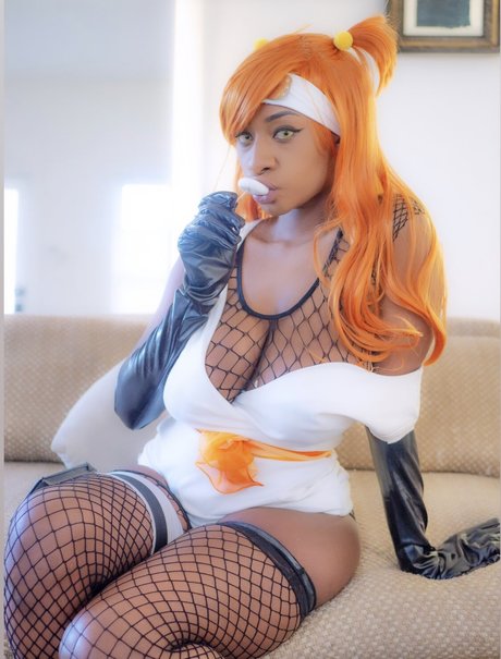 Naakte gelekte OnlyFans-foto van Lexi Slade