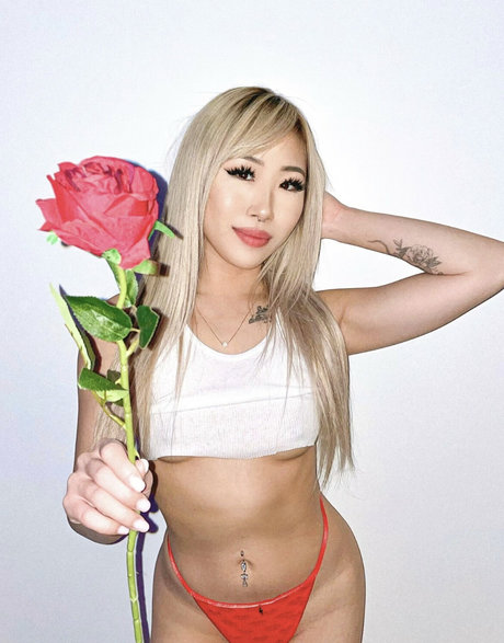 Naakte gelekte OnlyFans-foto van Peachykorean