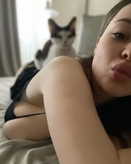 Naakte gelekte OnlyFans-foto van Olga Boiko