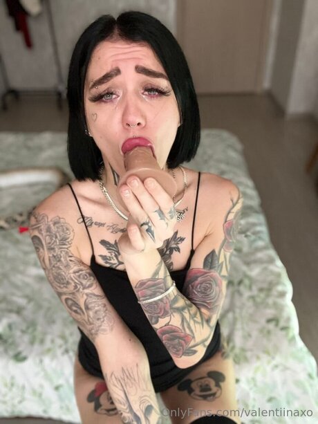 Naakte gelekte OnlyFans-foto van Valentiinaxo