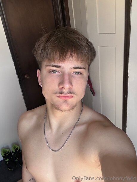Naakte gelekte OnlyFans-foto van Johnnyfo44