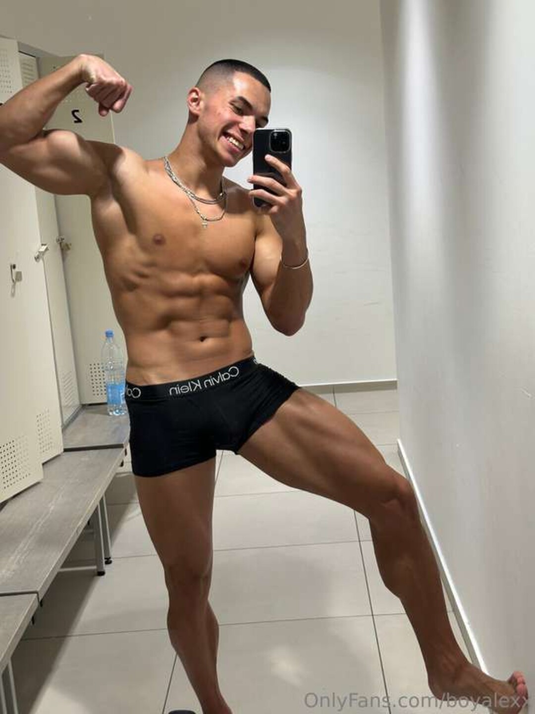 Naakte gelekte OnlyFans-foto van Boyalexx #1125