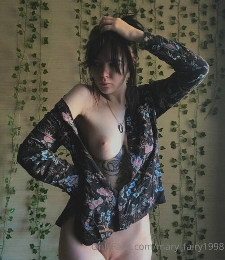 Naakte gelekte OnlyFans-foto van Maruhgdx