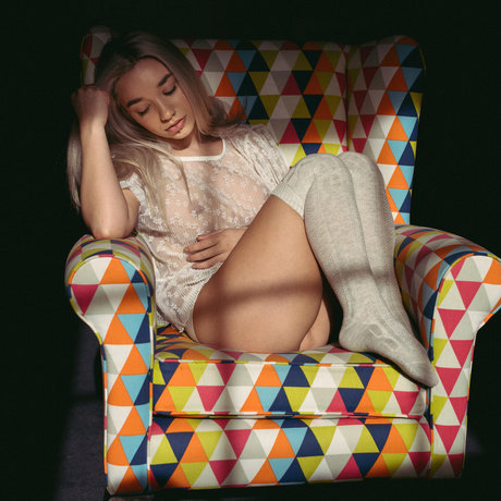 Naakte gelekte OnlyFans-foto van Ella Baig