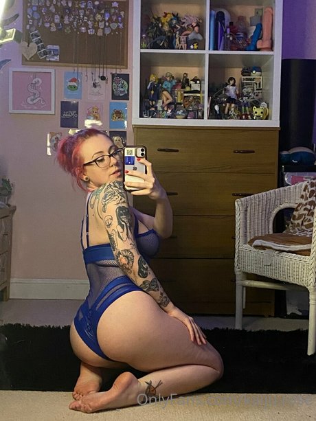Naakte gelekte OnlyFans-foto van Kaijurose