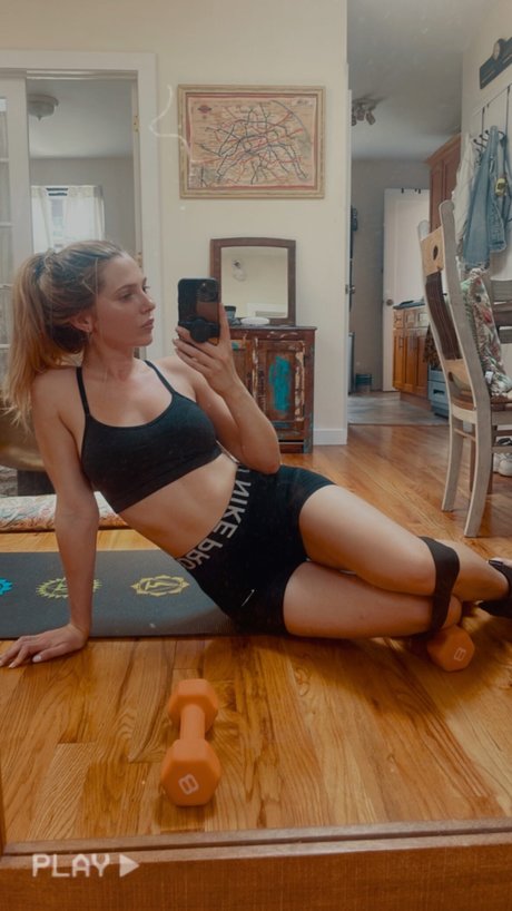 Naakte gelekte OnlyFans-foto van Chloe