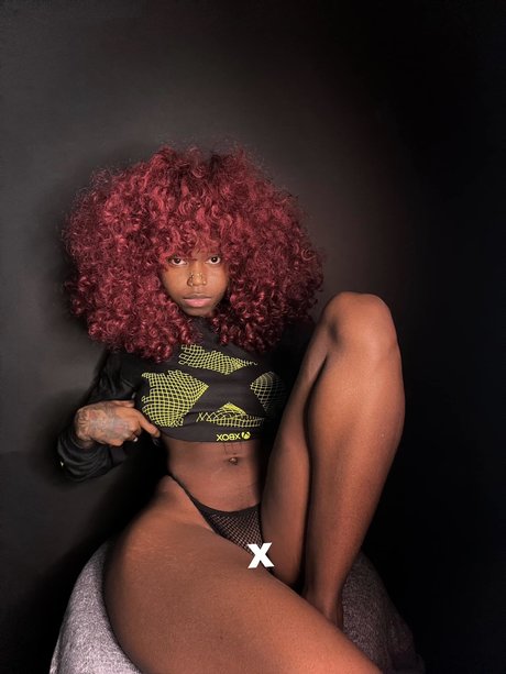 Naakte gelekte OnlyFans-foto van Diazlei