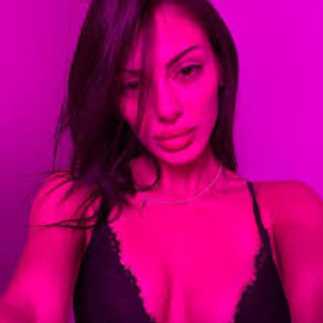 Naakte gelekte OnlyFans-foto van Sofia Filidou