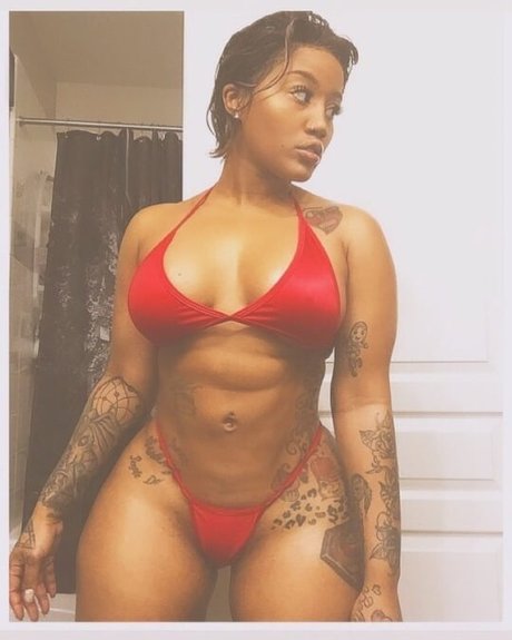 Naakte gelekte OnlyFans-foto van Jhonni Blaze