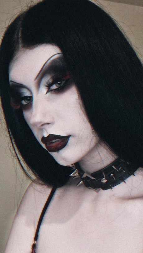 Naakte gelekte OnlyFans-foto van May Hemm