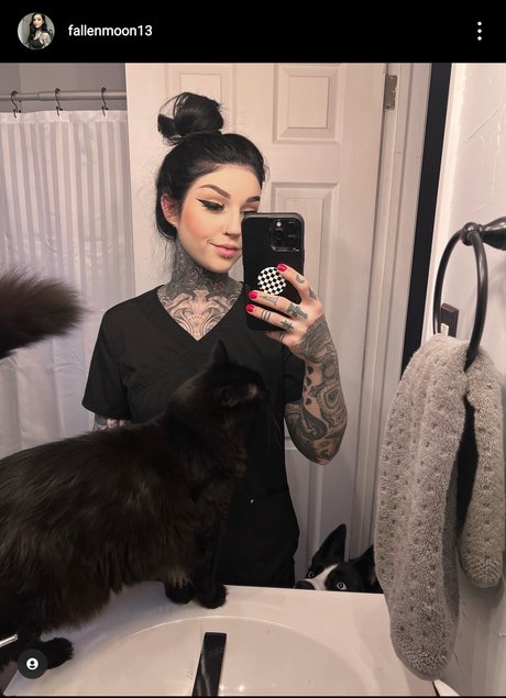 Naakte gelekte OnlyFans-foto van Briana Todd