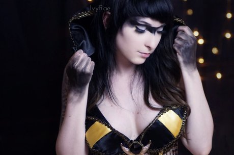 Naakte gelekte OnlyFans-foto van Ivy Laura