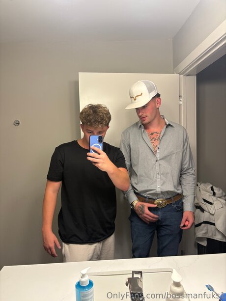 Naakte gelekte OnlyFans-foto van Bossmanfuks1
