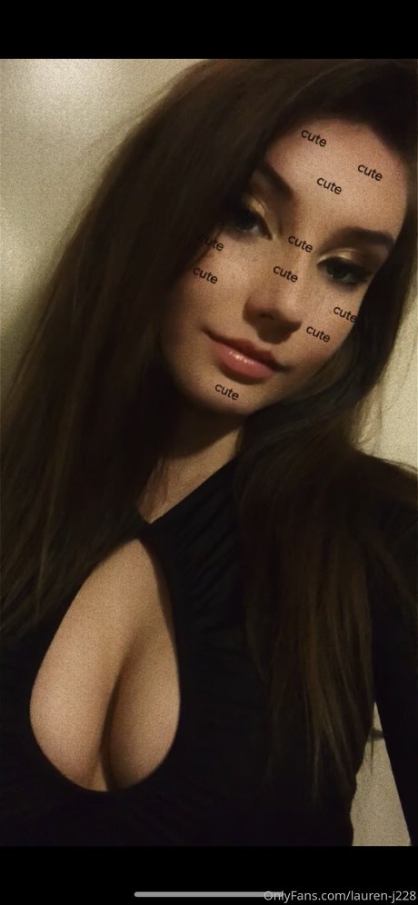 Naakte gelekte OnlyFans-foto van Lauren Jadexoxo