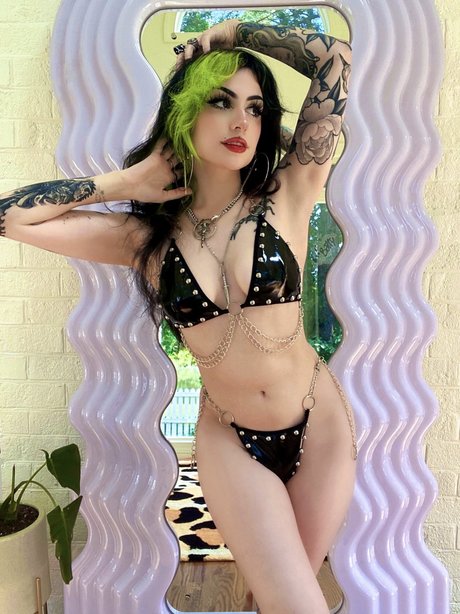 Naakte gelekte OnlyFans-foto van Batz