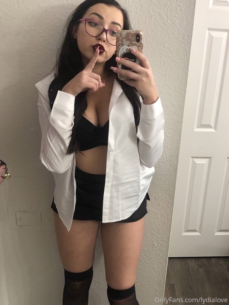 Naakte gelekte OnlyFans-foto van Lydia Love
