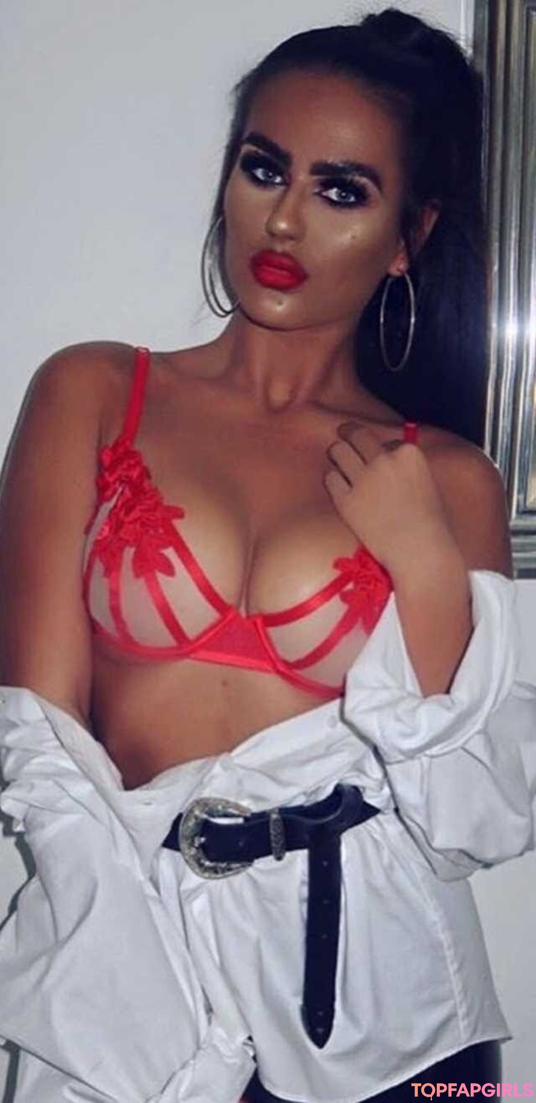 Naakte gelekte OnlyFans-foto van Chloe Horton #16