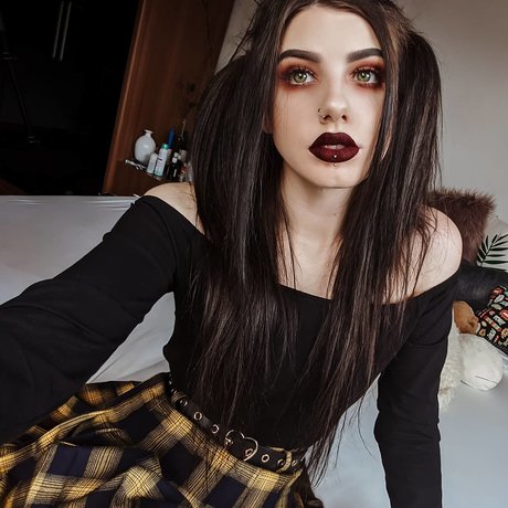 Naakte gelekte OnlyFans-foto van Ricky Aimee
