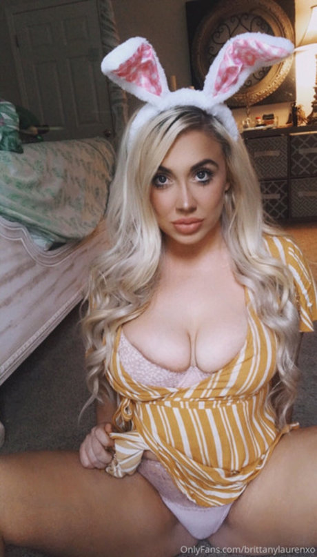 Naakte gelekte OnlyFans-foto van Brittany Lauren
