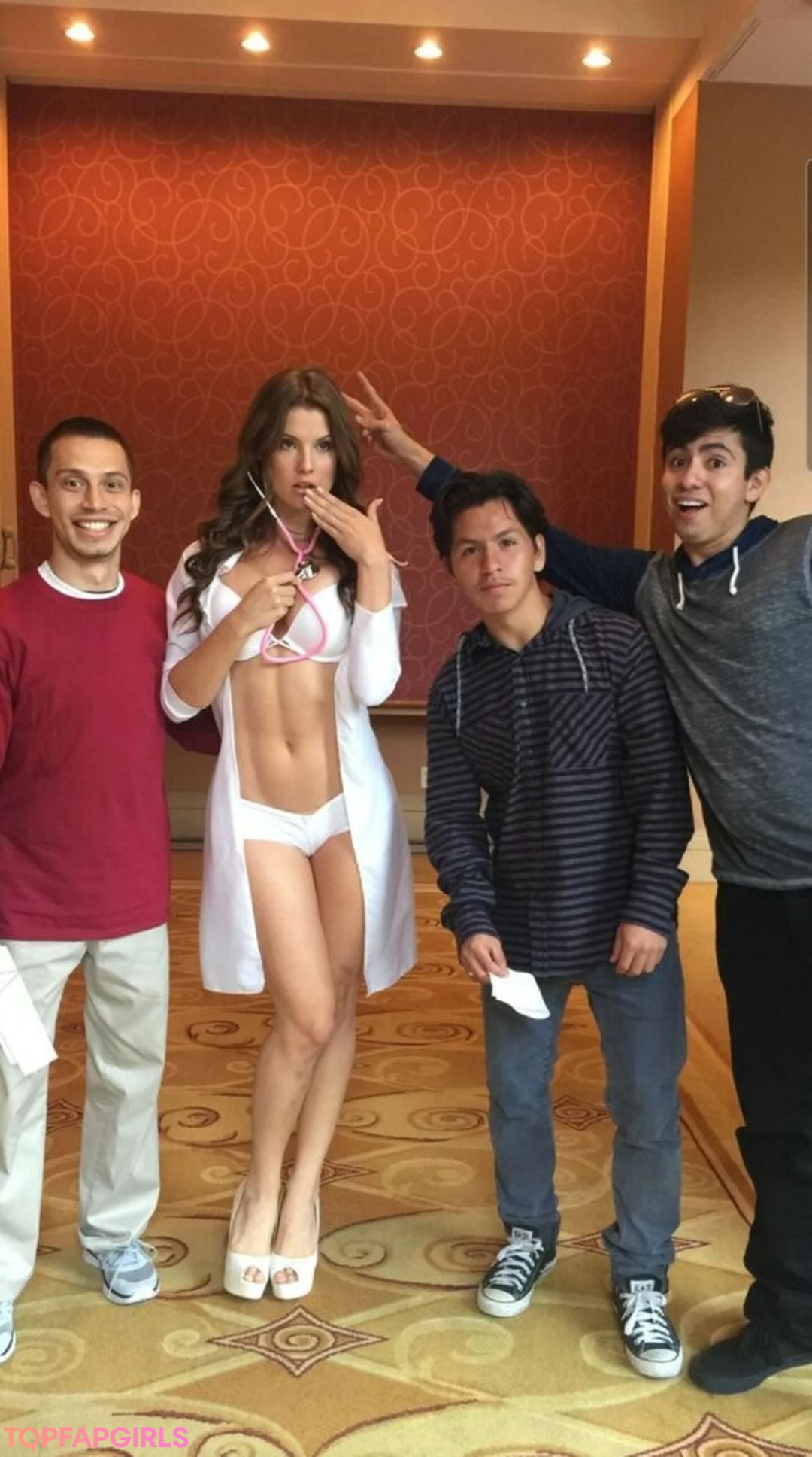 Naakte gelekte OnlyFans-foto van Amanda Cerny #1952