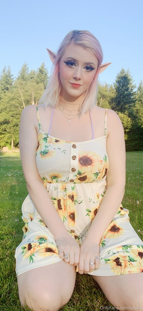 Seviria Cosplay