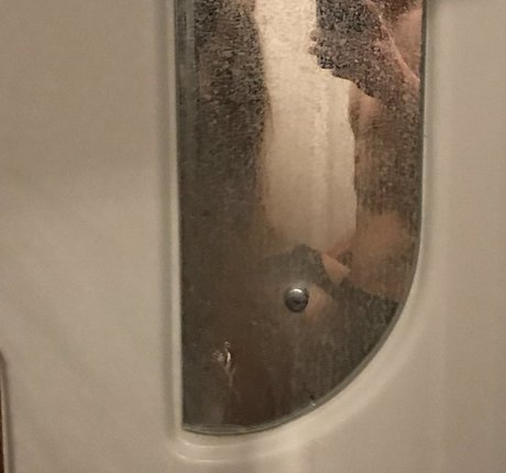 Naakte gelekte OnlyFans-foto van Zzzaychonok