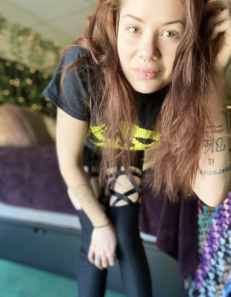 Naakte gelekte OnlyFans-foto van Annasilk