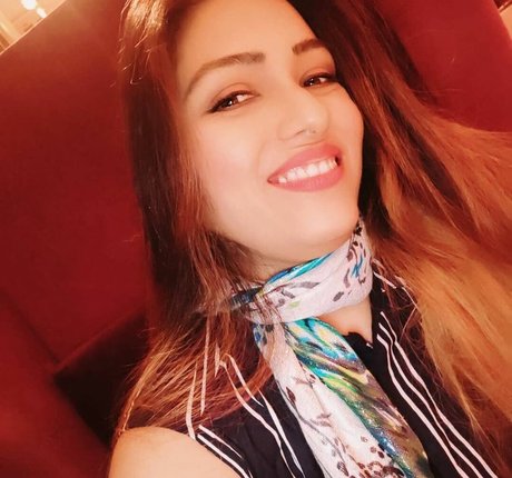 Naakte gelekte OnlyFans-foto van Zoya Rathore