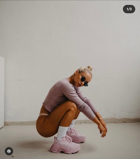 Naakte gelekte OnlyFans-foto van Zuzana Kardos