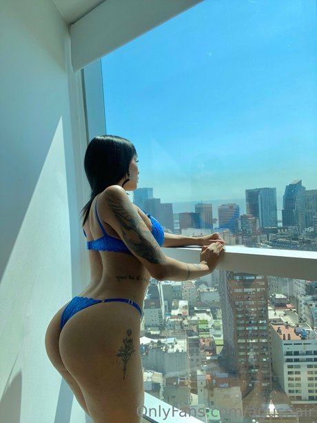 Naakte gelekte OnlyFans-foto van Agustina Cubas