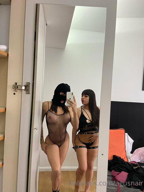 Naakte gelekte OnlyFans-foto van Agustina Cubas