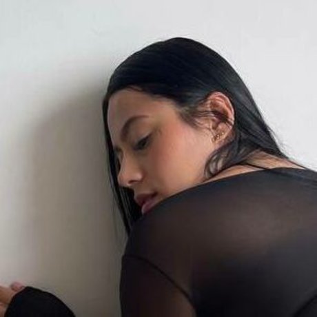Naakte gelekte OnlyFans-foto van Carolay Garcia