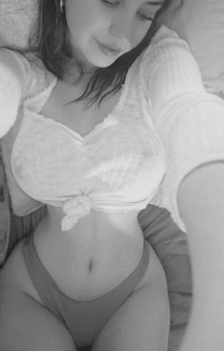 Naakte gelekte OnlyFans-foto van Chloe