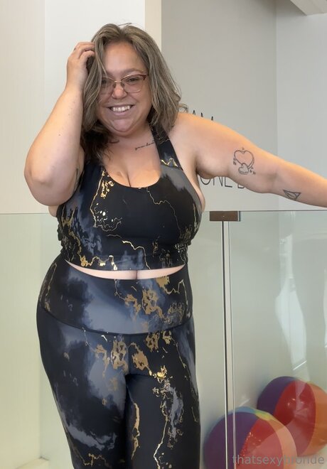Naakte gelekte OnlyFans-foto van Thatsexybronde