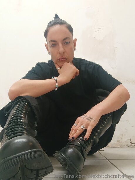 Alexbitchcraft4free