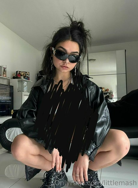 Naakte gelekte OnlyFans-foto van Littlemash Masha Beffa