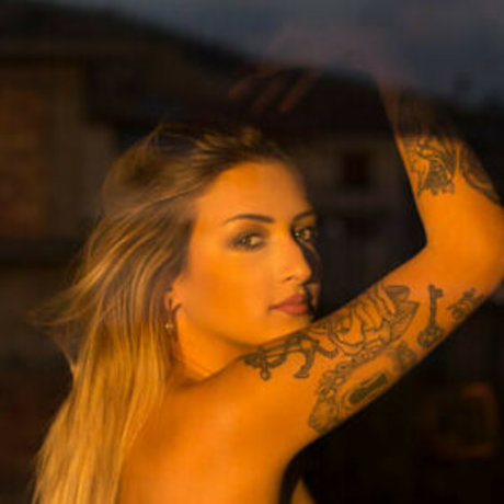 Naakte gelekte OnlyFans-foto van Gritypster